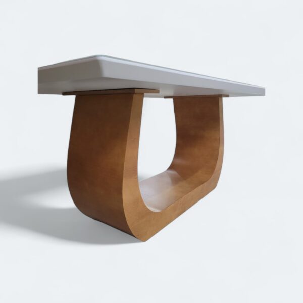 WhatsApp Image 2024-10-18 at 14.34.03 Mesa Emirados Amêndoa com Tampo de Vidro Off White 160 x 90 - 06 Lugares