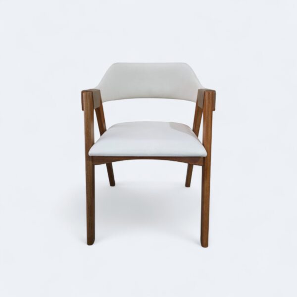Cadeira Safira Amêndoa com Estofado em Boucle Branco com Corda