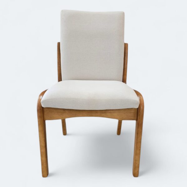 Conjunto Palazzo Amêndoa 180×90 com 06 Cadeiras Milano Amêndoa com Estofado em Linho Branco