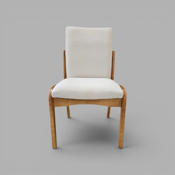 Conjunto Paluzzo Amêndoa 180×90 com 06 Cadeiras Milano Amêndoa com Estofado em Linho Branco