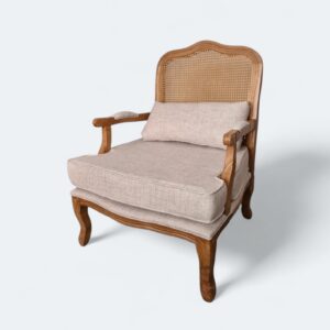 Poltrona King Amêndoa com Estofado em Linho Cinza e Encosto Rattan