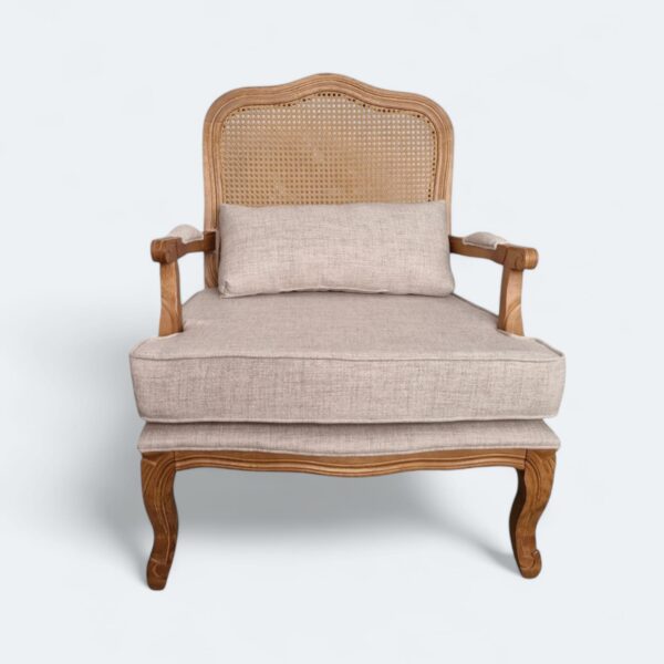 Poltrona King Amêndoa com Estofado em Linho Cinza e Encosto Rattan