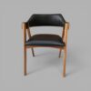 Conjunto Treviso Amendoa 260×130 + 08 Cadeira Safira Amêndoa com estofado em Courissimo Preto