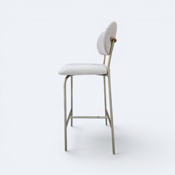 Banqueta Serena em Metal Champagne com Estofado em Boucle Bege